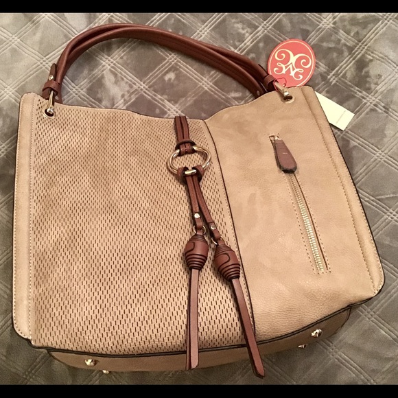 The Ultimate Handbag‼️ 👜 - Picture 2 of 8